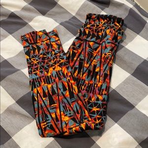 LuLaRoe Reverse floral cut out leggings